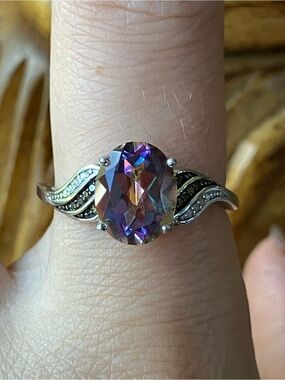 Northern Lights Quartz Diamond Ring Size 8.75